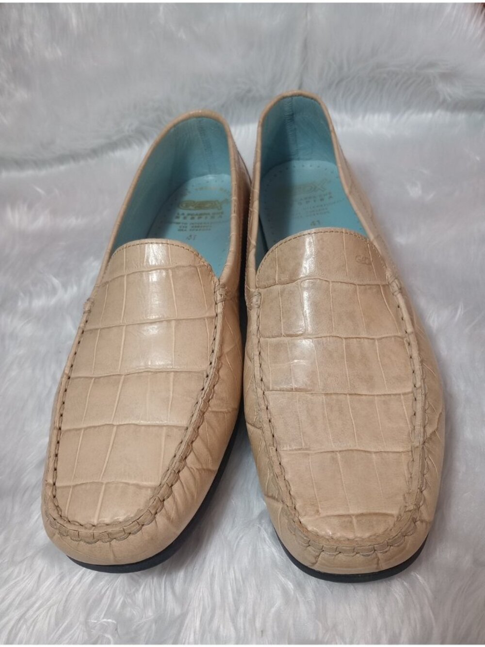 New Geox Respira Italian Coc Print Ivory Flat Women Shoes Size 8.5. Or 40
